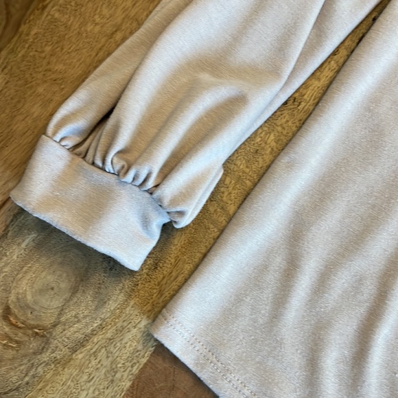 Entro Ruffle Sleeve Too - Picture 5 of 7